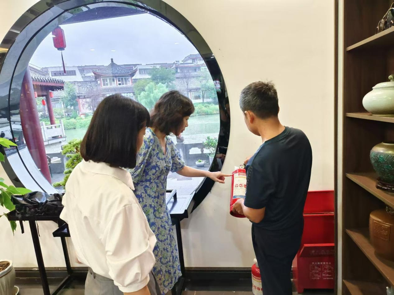 資產(chǎn)運營公司開展中秋、國慶節(jié)前安全生產(chǎn)大檢查